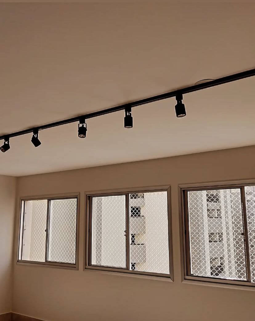Janelas de apartamento protegidas com rede Tela Forte.